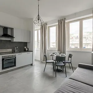 https://im-home-napo-torriani-stazione-centrale.italymilanhotels.net